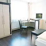 威斯安德酒店 3*